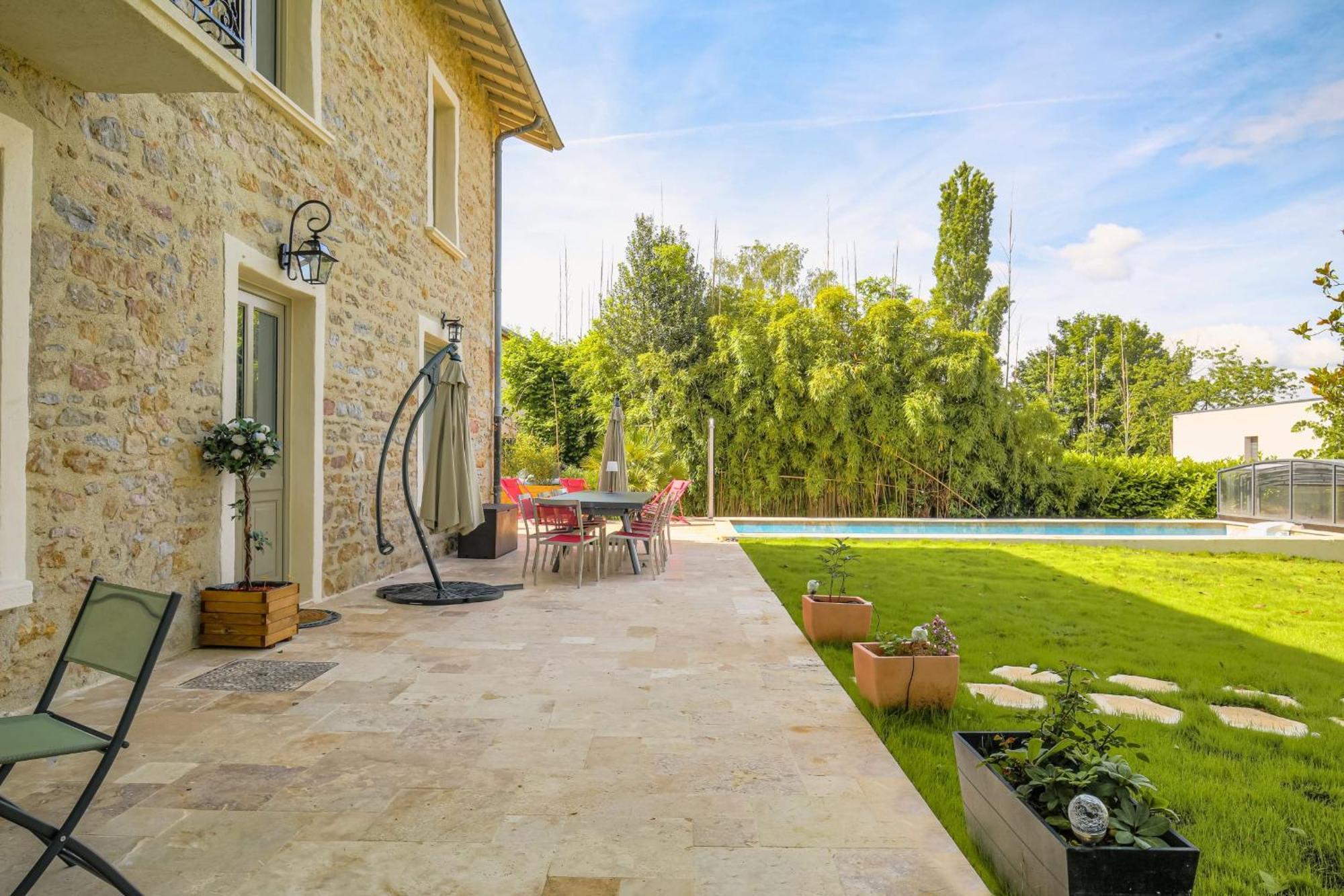 Charmante Maison Avec Piscine Proche Lyon Villa ดาร์ดิญญี ภายนอก รูปภาพ